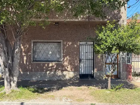 PH de 3 ambientes en planta baja con patio