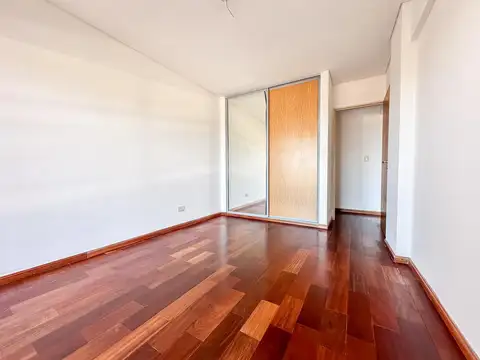 Venta Departamento Premium Tres Dormitorios Dos Cocheras Amenities. Parque España