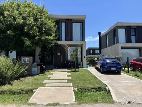 Casa en Venta en Manzanares, USD 168.000