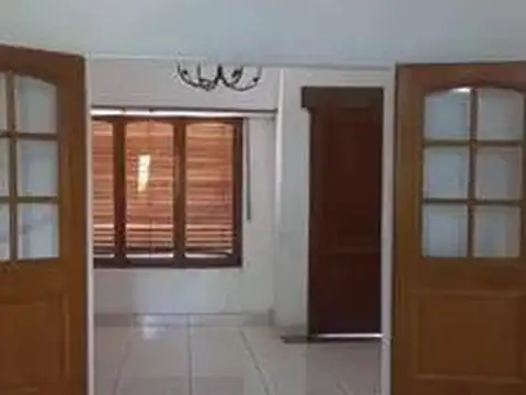 Casa en venta - 4 Dormitorios 4 Baños - Cochera - 950Mts2 - José C. Paz
