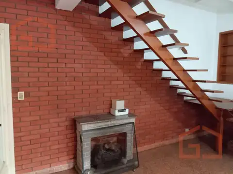 Ph tipo Casa de 3 ambientes en Moron centro