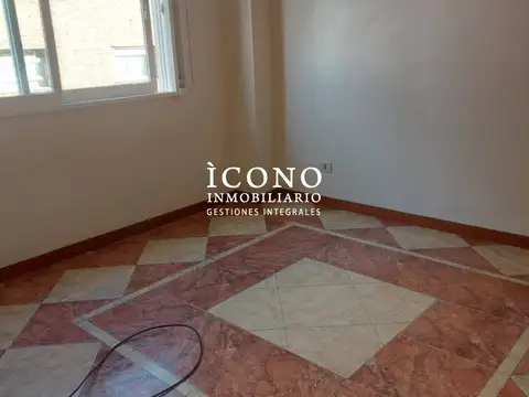 Departamento en Alquiler en Balvanera, $ 850.000