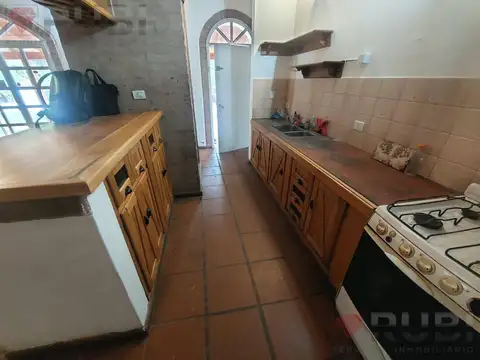 Casa en Alquiler con 8 cocheras