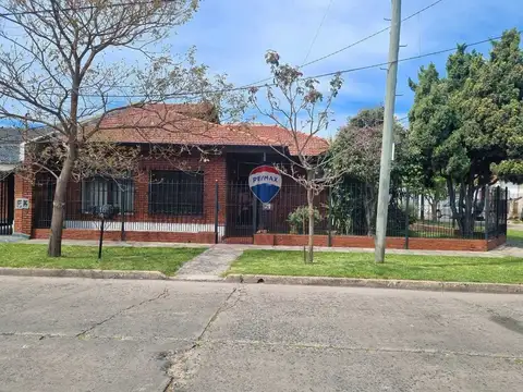 VENTA PH TIPO CASA 4 AMBIENTES LOMAS DEL MIRADOR