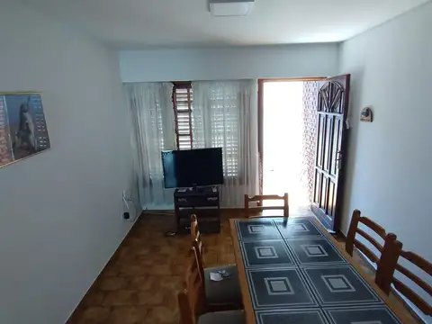 Depto Tipo Casa 4 ambientes con 1 baño