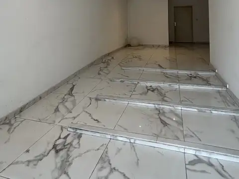 General César Díaz 5000, Piso 2