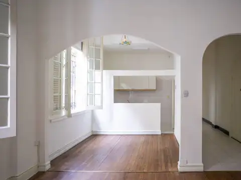 Ugarteche 3000, Piso 0