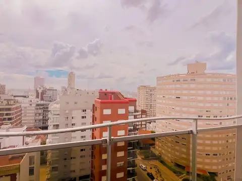 Venta departamento 3 ambiente con balcón  Varese