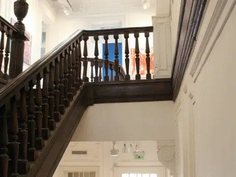 Casa 15 ambientes con 5 baños