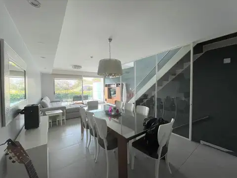 Casa, 3/4 dormitorios, Venta, Alberdi, Rosario.