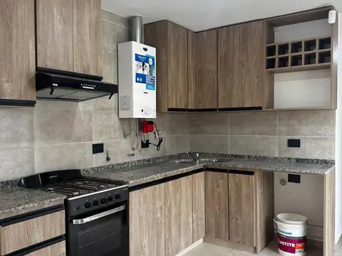 Casa en Alquiler con 2 cocheras