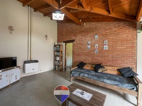 Casa 6 ambientes con 1 baño