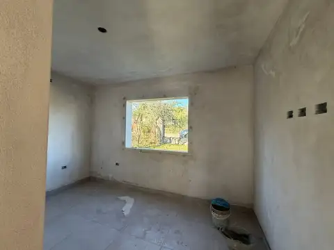 Casa 3 ambientes con 1 baño