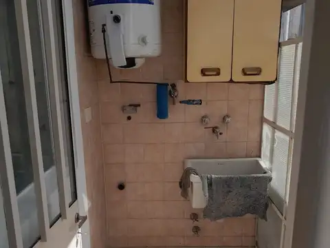 VILLA DEL PARQUE SANTO TOME 4000 PH PRIMER PISO X ESCALERA. 2 AMBIENTES AMPLIO