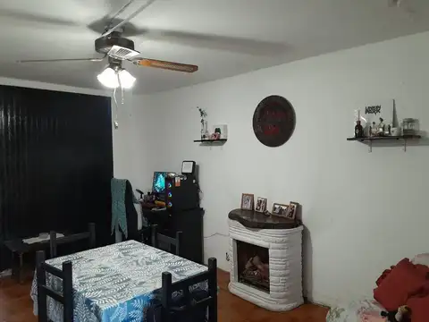 CASA 3 AMBIENTES VENTA CON JARDIN LONGCHAMPS