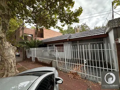 Casa en Venta en Granadero Baigorria 2 Dormitorios patio y cochera