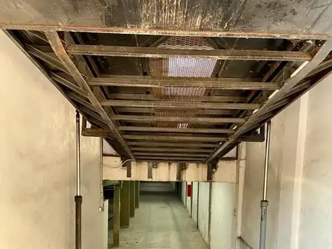 Cochera en Venta con acceso Ascensor