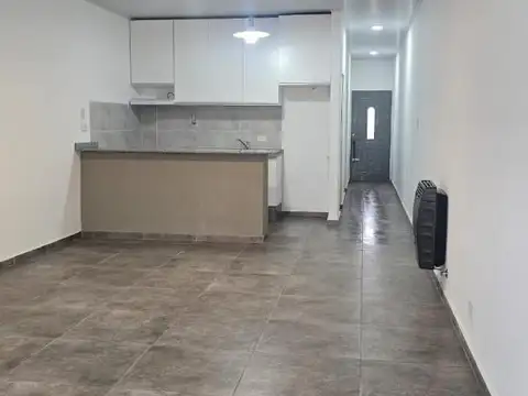 Casa 2 ambientes con 1 baño