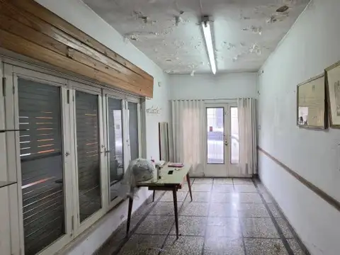 OPORTUNINDAD   CASA A LA VENTA EN EL CENTRO DE LIBERTAD, MERLO - BS.AS. - CON FACILIDADES