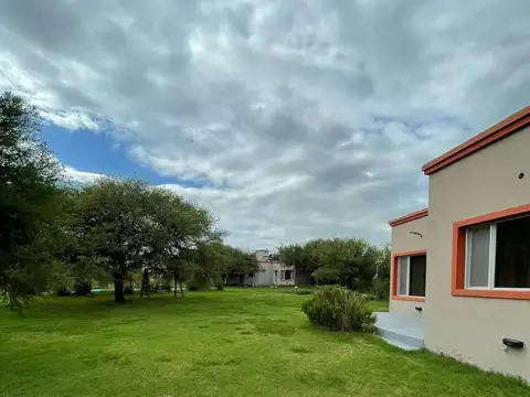 Casa 2 ambientes con 1 baño
