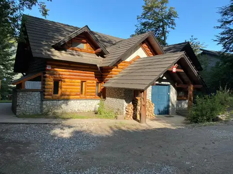 VENTA Casa 3 dorm. en Villa la Angostura