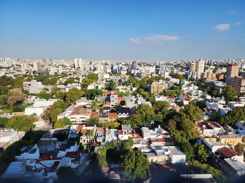  RESERVADO  Excelente departamento de 5 ambientes al frente en piso alto!