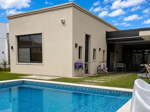 Casa en alquiler Acacias 5 ambientes
