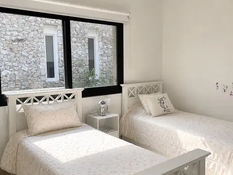 Casa en alquiler Acacias 5 ambientes