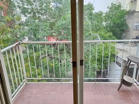 Combate De Los Pozos 700, Piso 4°