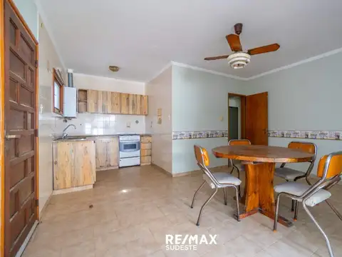 VENTA CASA 3 AMBIENTES PATIO QUINCHO MONTE HERMOSO