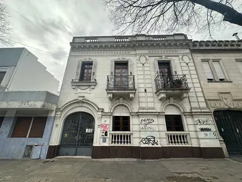 Alquiler de CASONA DE ESTILO para DESTINO COMERCIAL en La Plata