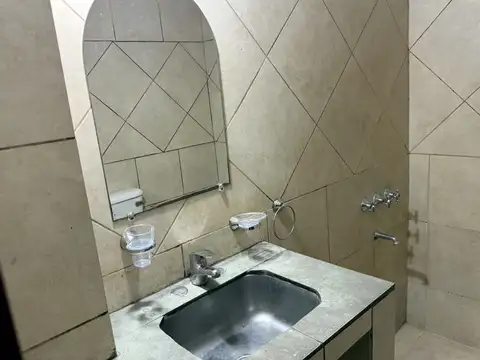 Aráoz 1700, Piso pb