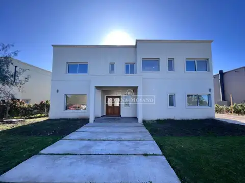 Venta Casa - Barrio San Gabriel - A Laguna - Villanueva