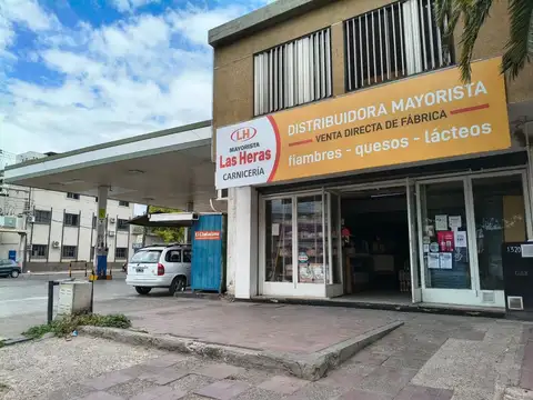 Venta Local Comercial + Galpón - Las Heras