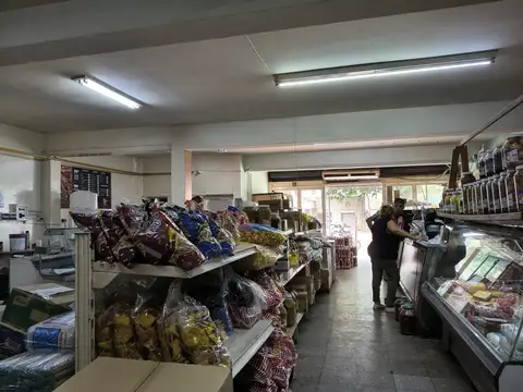 Venta Local Comercial + Galpón - Las Heras