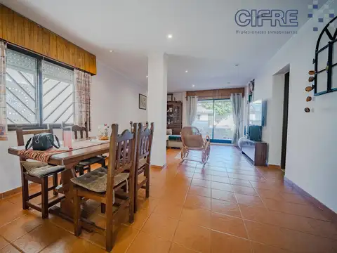 Depto Tipo Casa 5 ambientes con 2 baños