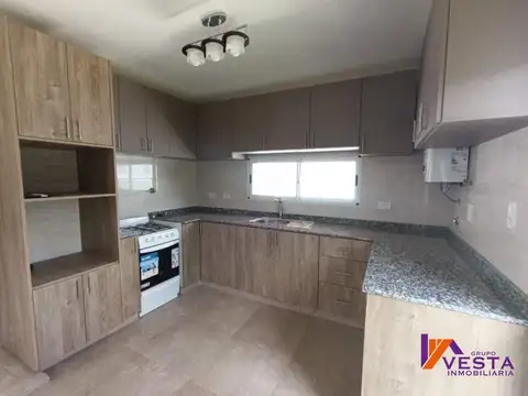 Casa 3 ambientes con 2 baños