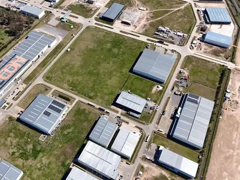 Lote Comercial en Plaza Industrial Escobar
