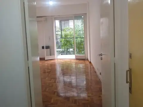 EXC. MONOAMBIENTE AL FRENTE "A NUEVO"  C/ BALCON - ZONA FRENCH Y PUEYRREDON