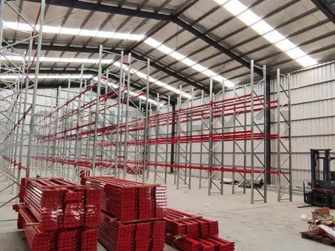 Galpon en Alquiler en Abasto, USD 3.500