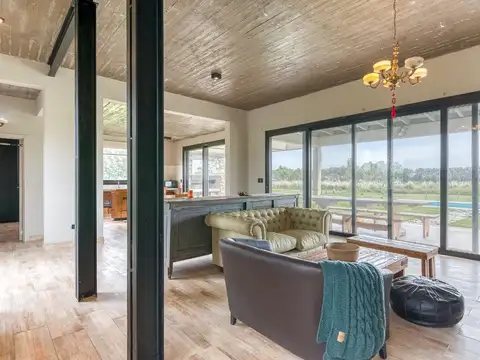 Casa 3 ambientes con 2 baños