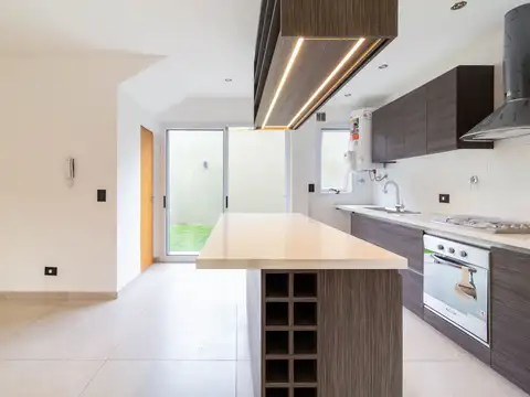 Depto Tipo Casa en Venta de 3 ambientes
