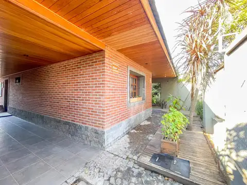 Casa en Venta en Manuel B Gonnet, USD 230.000