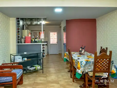 Casa 3 ambientes con 2 baños