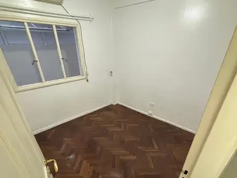 2 AMBIENTES EN PLANTA BAJA CON PATIO – EXCELENTE UBICACIÓN