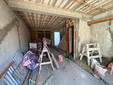 Depto Tipo Casa en Venta con 1 cocheras