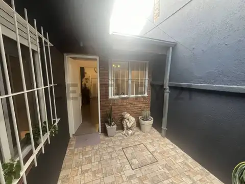 Eduardo Wilde 1600, Piso 0