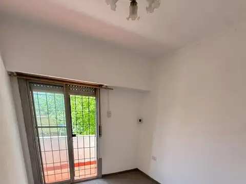 Depto Tipo Casa en Alquiler de 2 dormitorios
