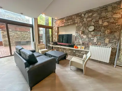 Casa en Venta en Mar de las Pampas, USD 360.000