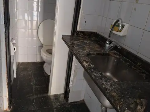 Local en Alquiler en Núñez, $ 700.000